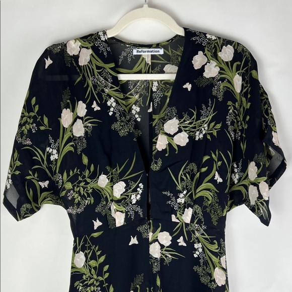 Reformation Lemongrass Jumpsuit Isabella Floral Plunge Black White - Picture 6 of 15